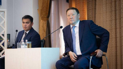 "Мы просто кончаем наши дороги": аким Костанайской области высказался о перегруженных машинах