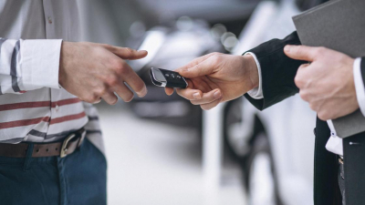 "Успеть за 18 секунд": почему таких льготных автокредитов больше не будет, объяснили в МИИР