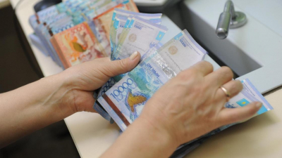 "Жизнь в долг": Годунова указала на хронический дефицит бюджета Казахстана