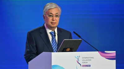 "Милосердие &ndash; качество, присущее казахскому народу": Токаев выступил перед волонтерами (фото)