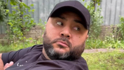 "Закроем долги за неделю": казахстанцев обманывают рекламой с известным блогером