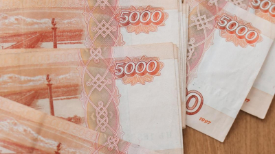 Вывозить рубли из страны разрешили казахстанским банкам