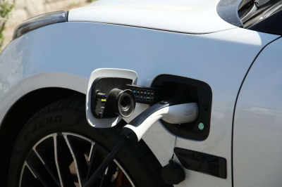 Сколько электромобилей завезли в Казахстан без уплаты таможенных пошлин и налогов