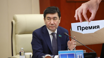 «Лично я не получил». Кошанов рассказал о премиях для депутатов